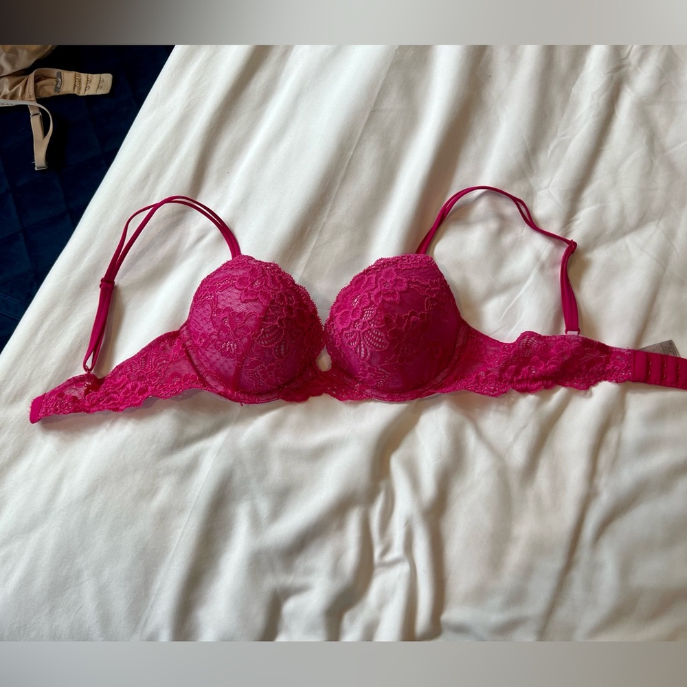 Victoria’s Secret Push-up Bra 32B